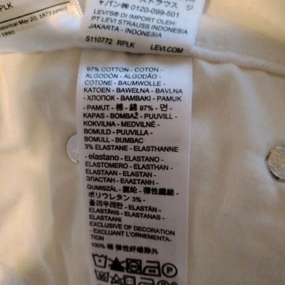 Levi's Mid-Length Shorts Cuffed White Stretch Women's Size 29 New w/Tags - Picture 5 of 6